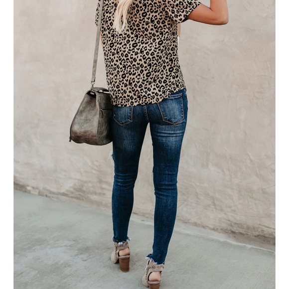 NWT-Blooming Jelly v-neck leopard loose fit t-shirt sz S - Picture 2 of 6